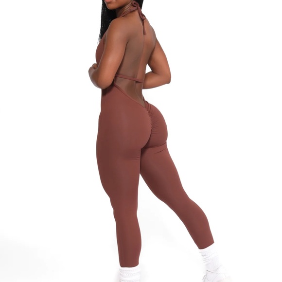 Allure The Brand V back jumpsuit - Picture 3 of 3